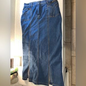 💜Vintage jean maxi skirt